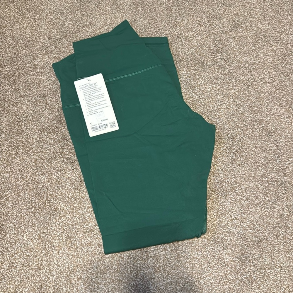 BRAND NEW Lululemon Align Leggings. Color Evergreen with tags